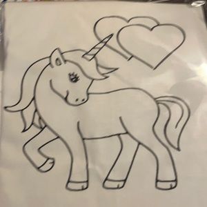 Color Your Own Tahirt with markers: unicorn